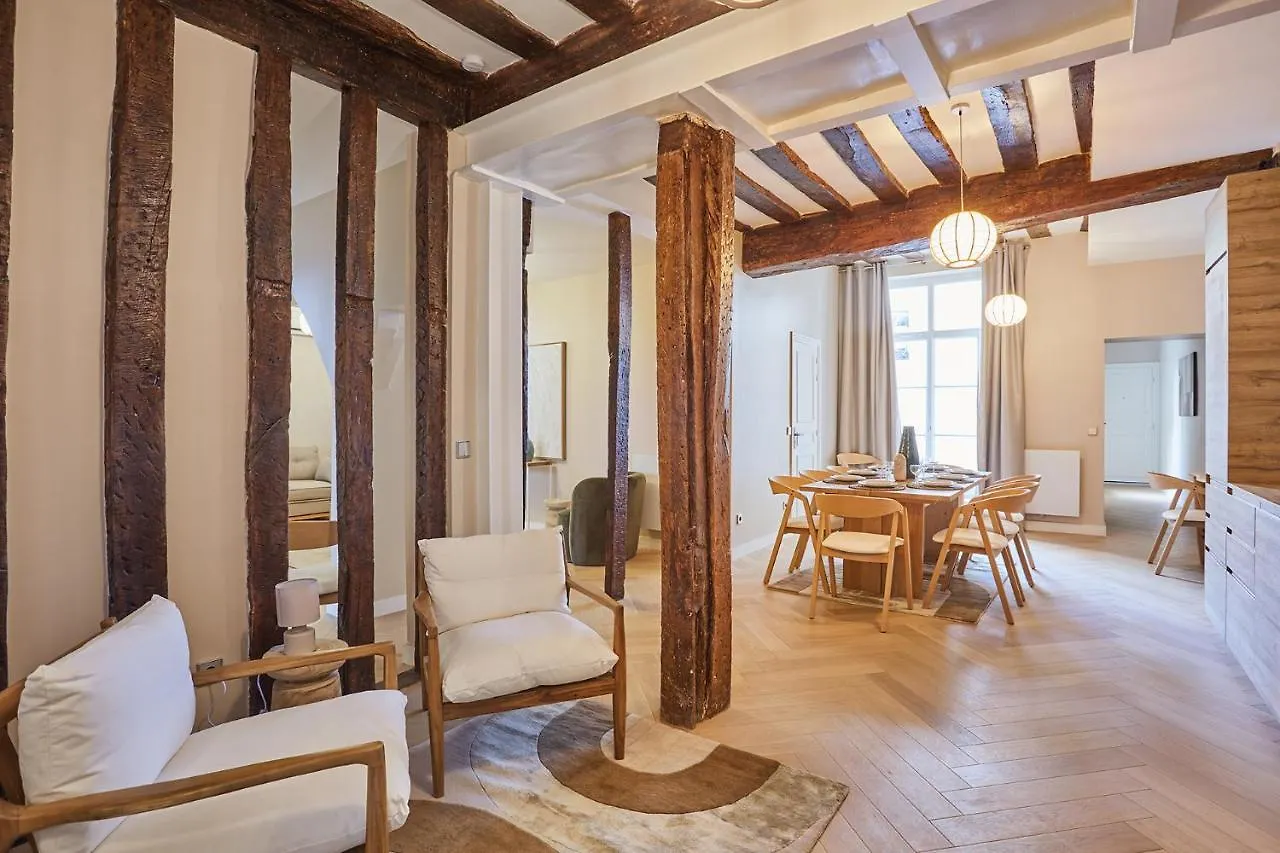 Apartment Center Of Paris By Studio Prestige フランス