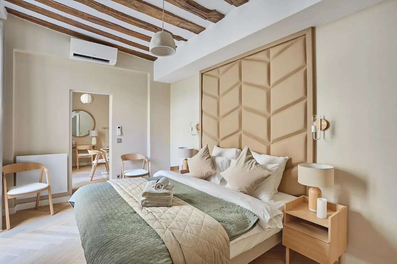 Apartment Center Of Paris By Studio Prestige フランス